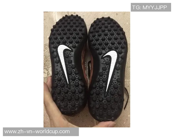 如何辨别耐克足球鞋的真伪技巧与注意事项详解
